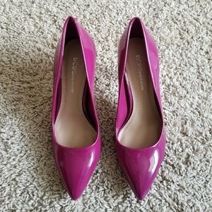 BCBGeneration Plum heels